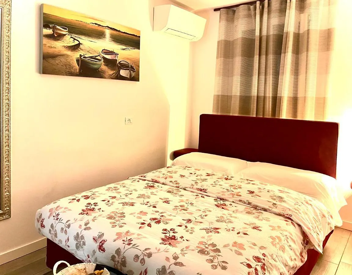 Dimora Di Charme Peschiera Del Garda Apartment