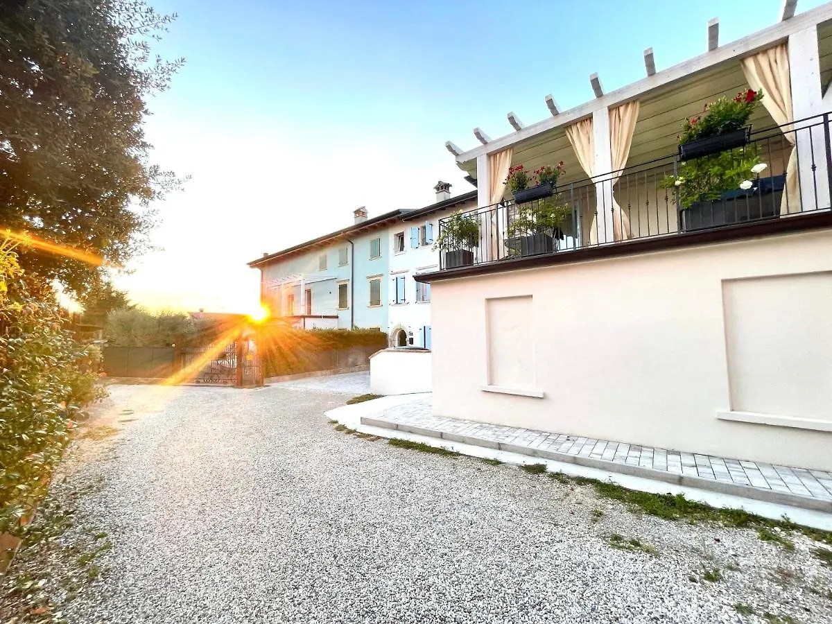 Dimora Di Charme Peschiera Del Garda Apartment 0*,  Italy