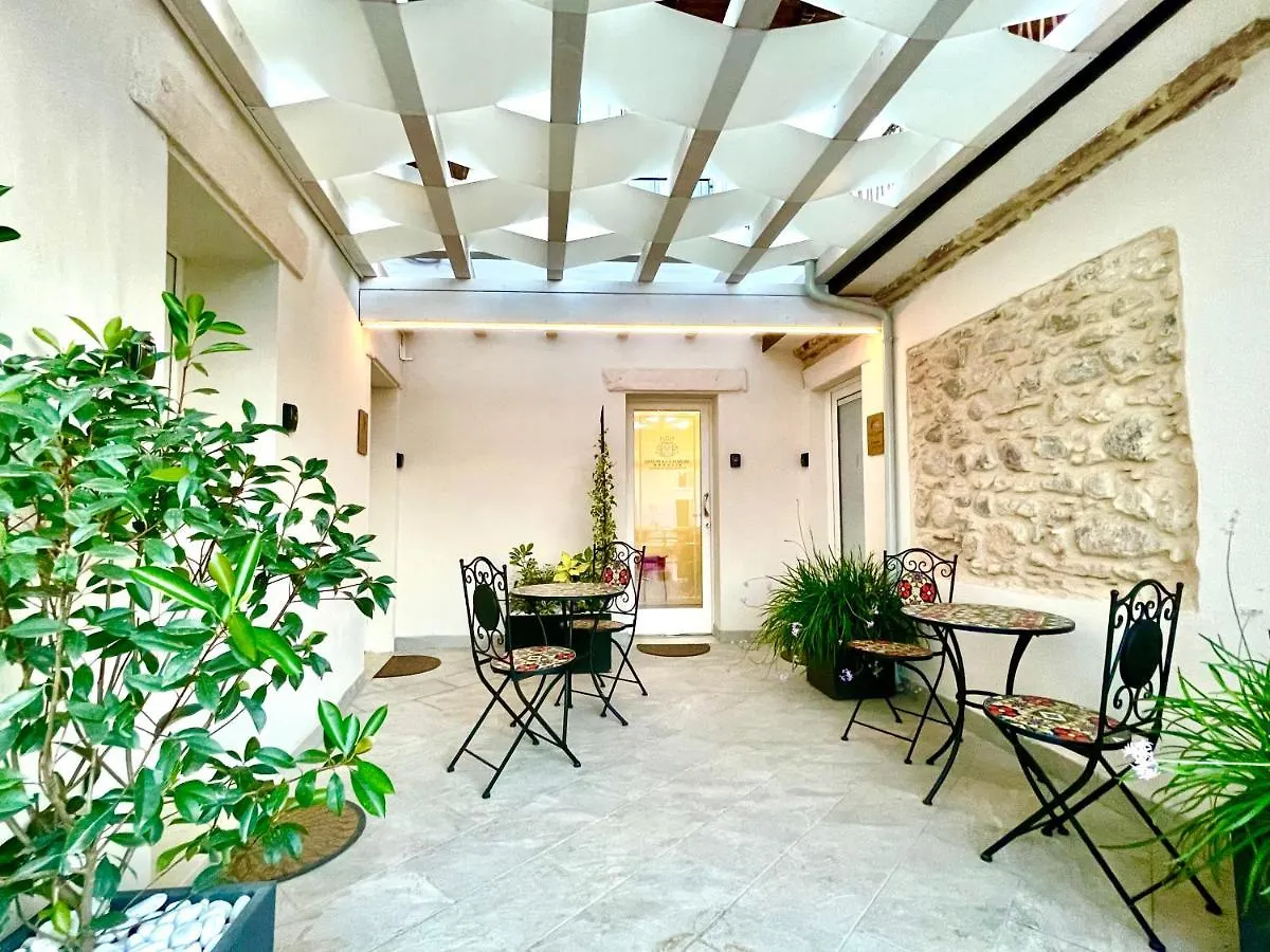Dimora Di Charme Peschiera Del Garda Apartment